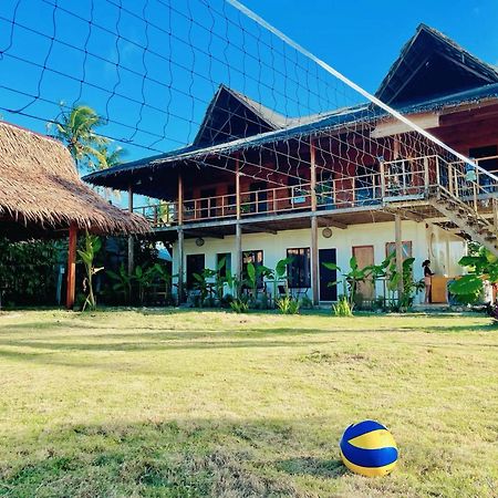 Siargao Sunflower Suites เจเนอรัลลูนา ภายนอก รูปภาพ