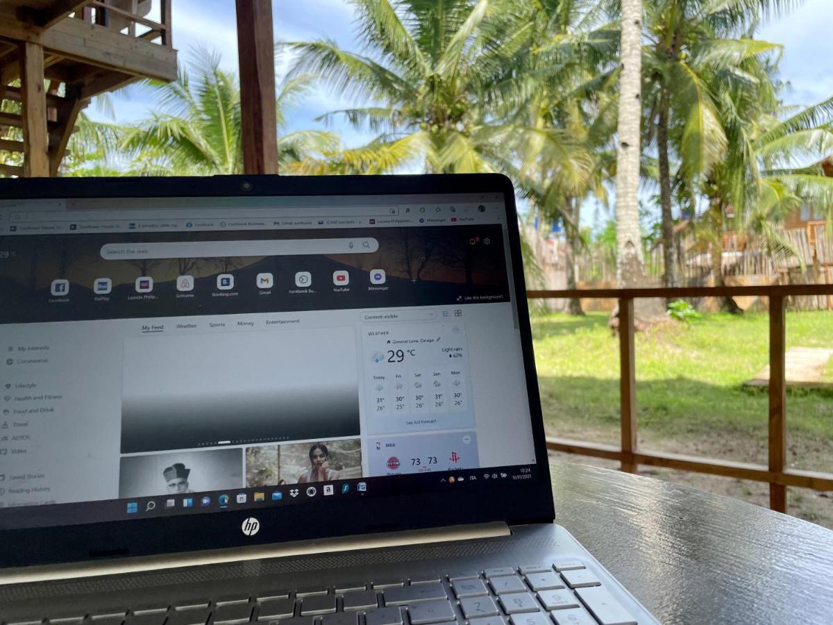 Siargao Sunflower Suites เจเนอรัลลูนา ภายนอก รูปภาพ