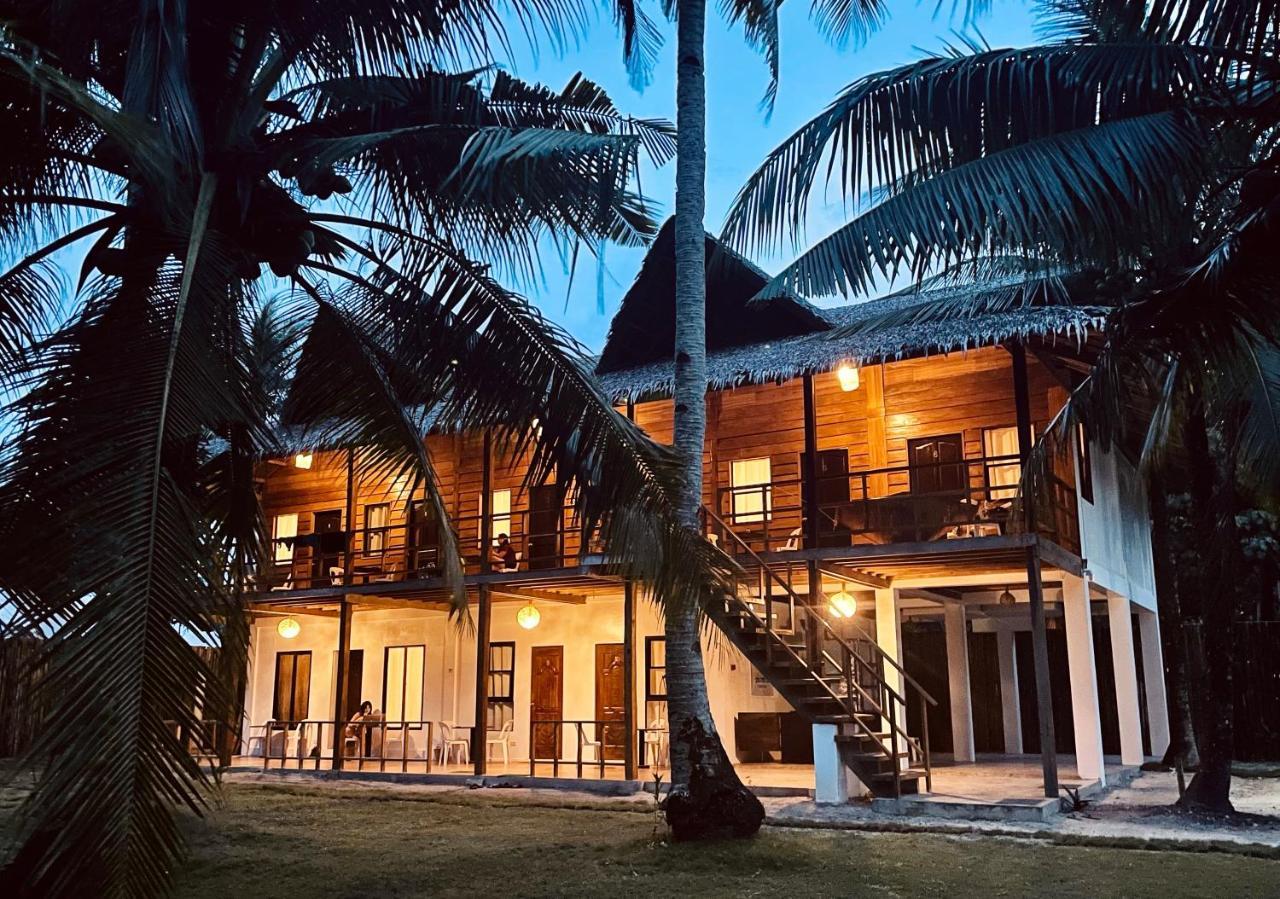 Siargao Sunflower Suites เจเนอรัลลูนา ภายนอก รูปภาพ