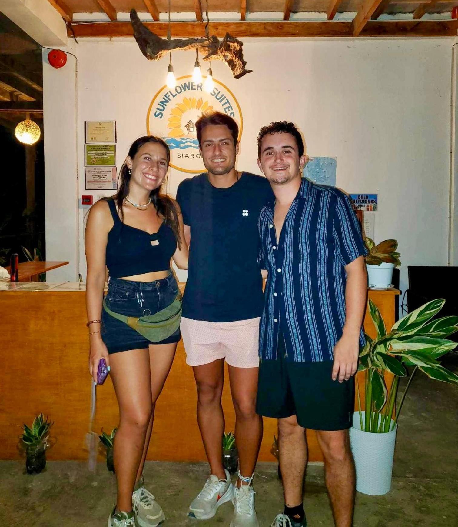 Siargao Sunflower Suites เจเนอรัลลูนา ภายนอก รูปภาพ