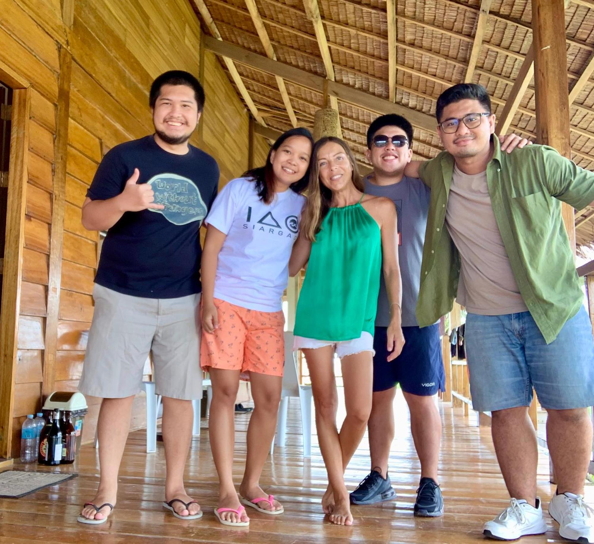 Siargao Sunflower Suites เจเนอรัลลูนา ภายนอก รูปภาพ