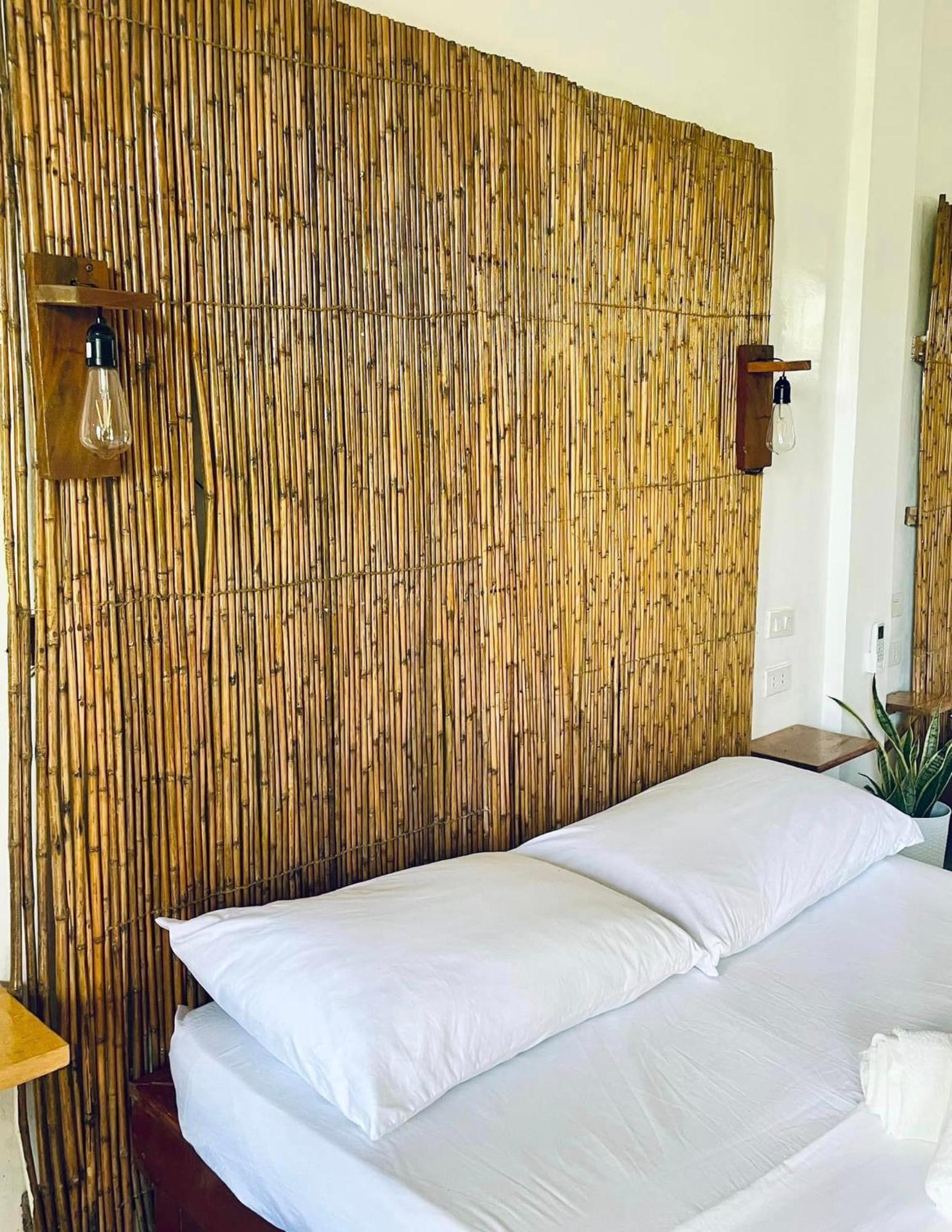 Siargao Sunflower Suites เจเนอรัลลูนา ภายนอก รูปภาพ