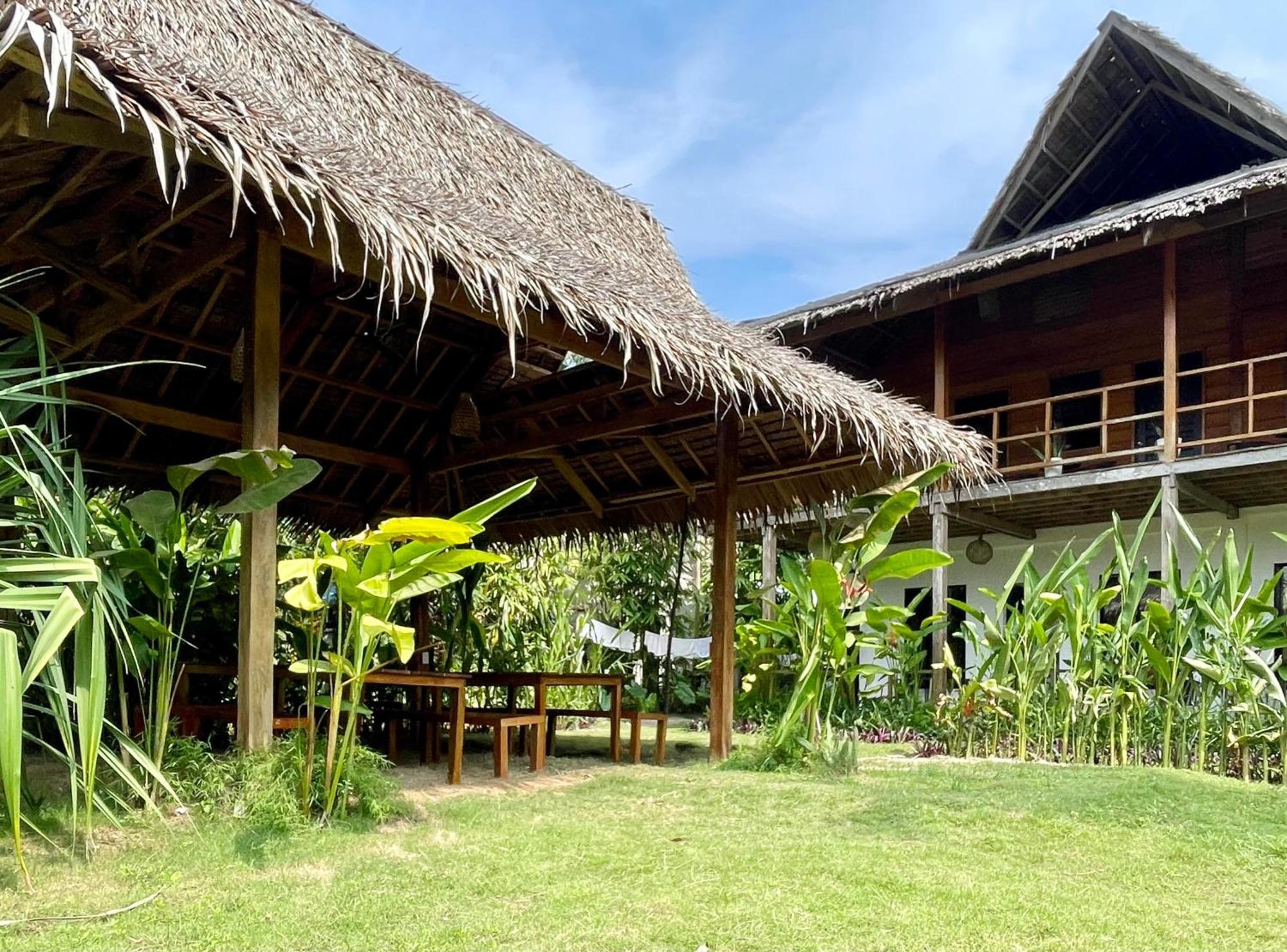 Siargao Sunflower Suites เจเนอรัลลูนา ภายนอก รูปภาพ