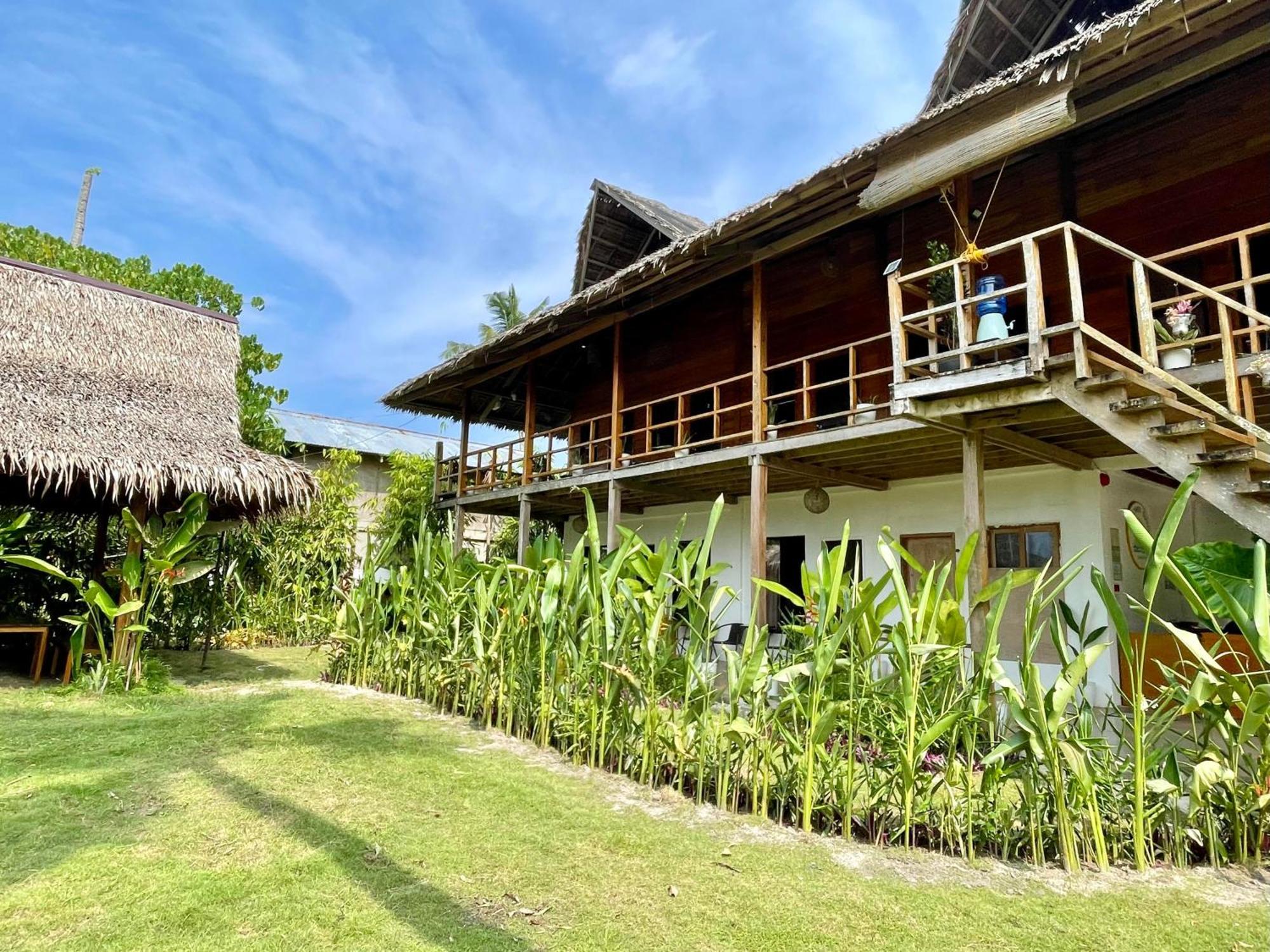 Siargao Sunflower Suites เจเนอรัลลูนา ภายนอก รูปภาพ